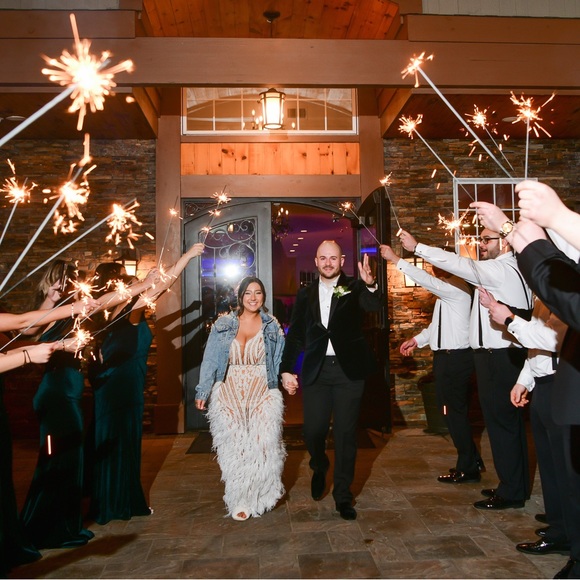 Portia and scarlett white feather dress. - Picture 4 of 9